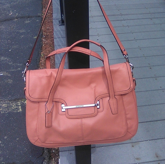 Authentic Coach Elise NWOT plz read below - Picture 4 of 9